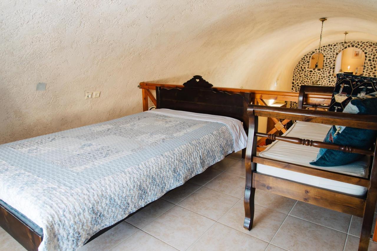 Canava Santino Cave Houses Mesaria Rum bild